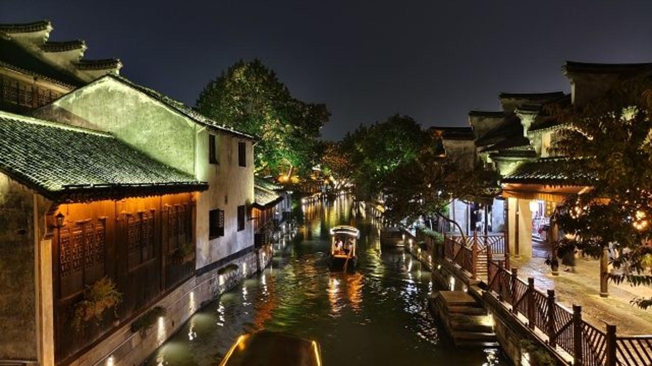 我和闺蜜抢男友怎么办?,助你迅速获取知识答案!